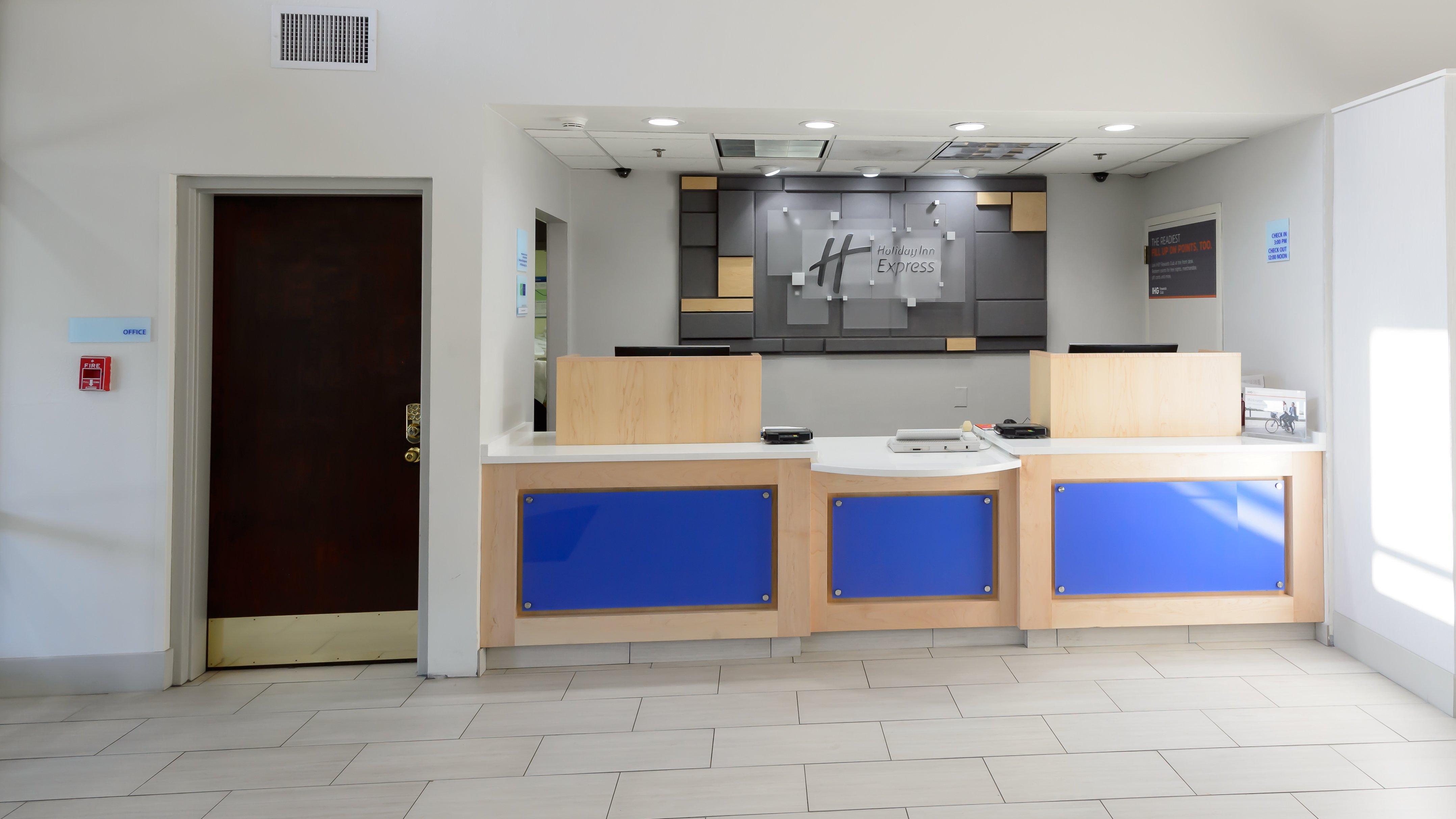 Holiday Inn Express Hillsborough-Durham Area By Ihg Dış mekan fotoğraf