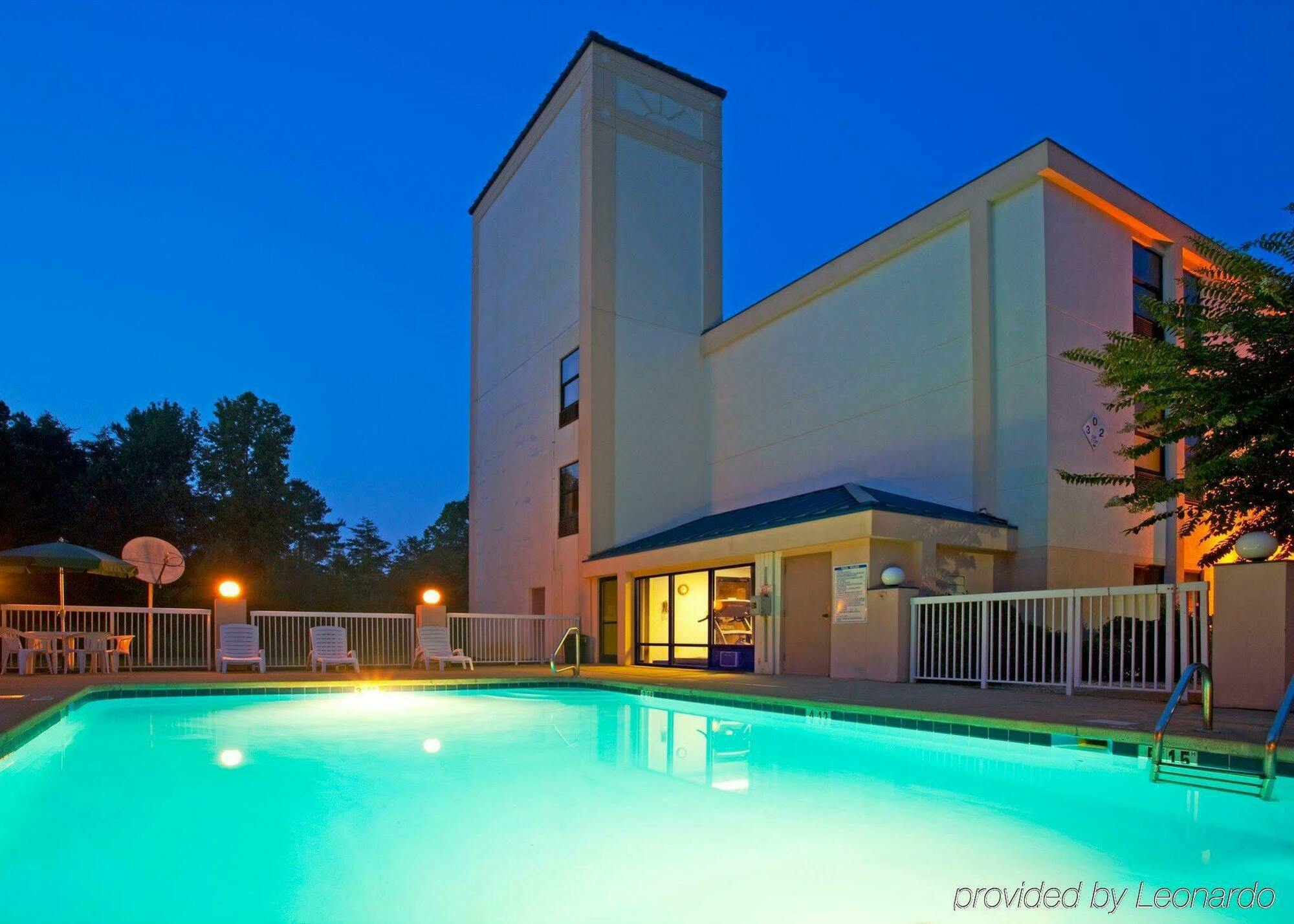 Holiday Inn Express Hillsborough-Durham Area By Ihg Dış mekan fotoğraf
