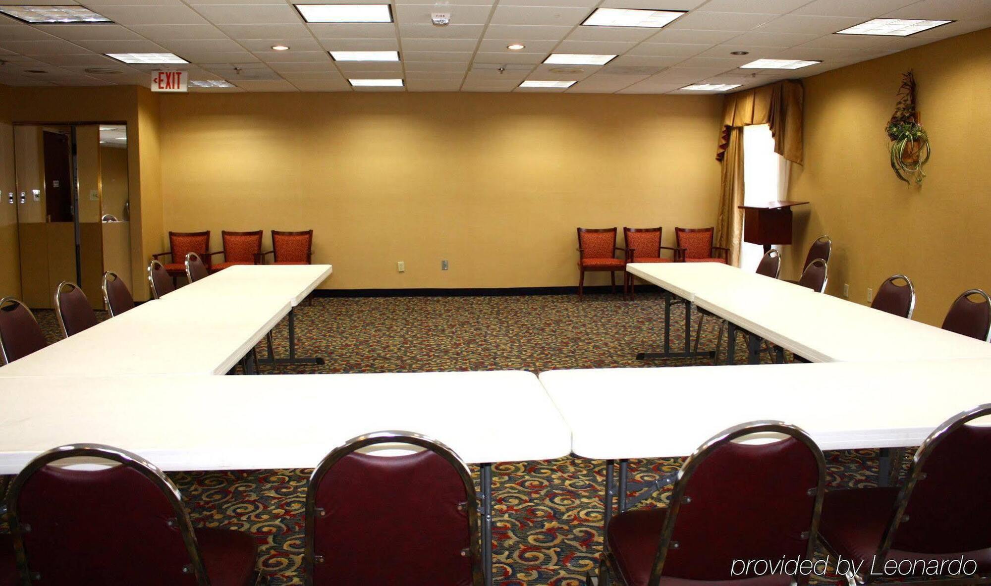 Holiday Inn Express Hillsborough-Durham Area By Ihg Dış mekan fotoğraf